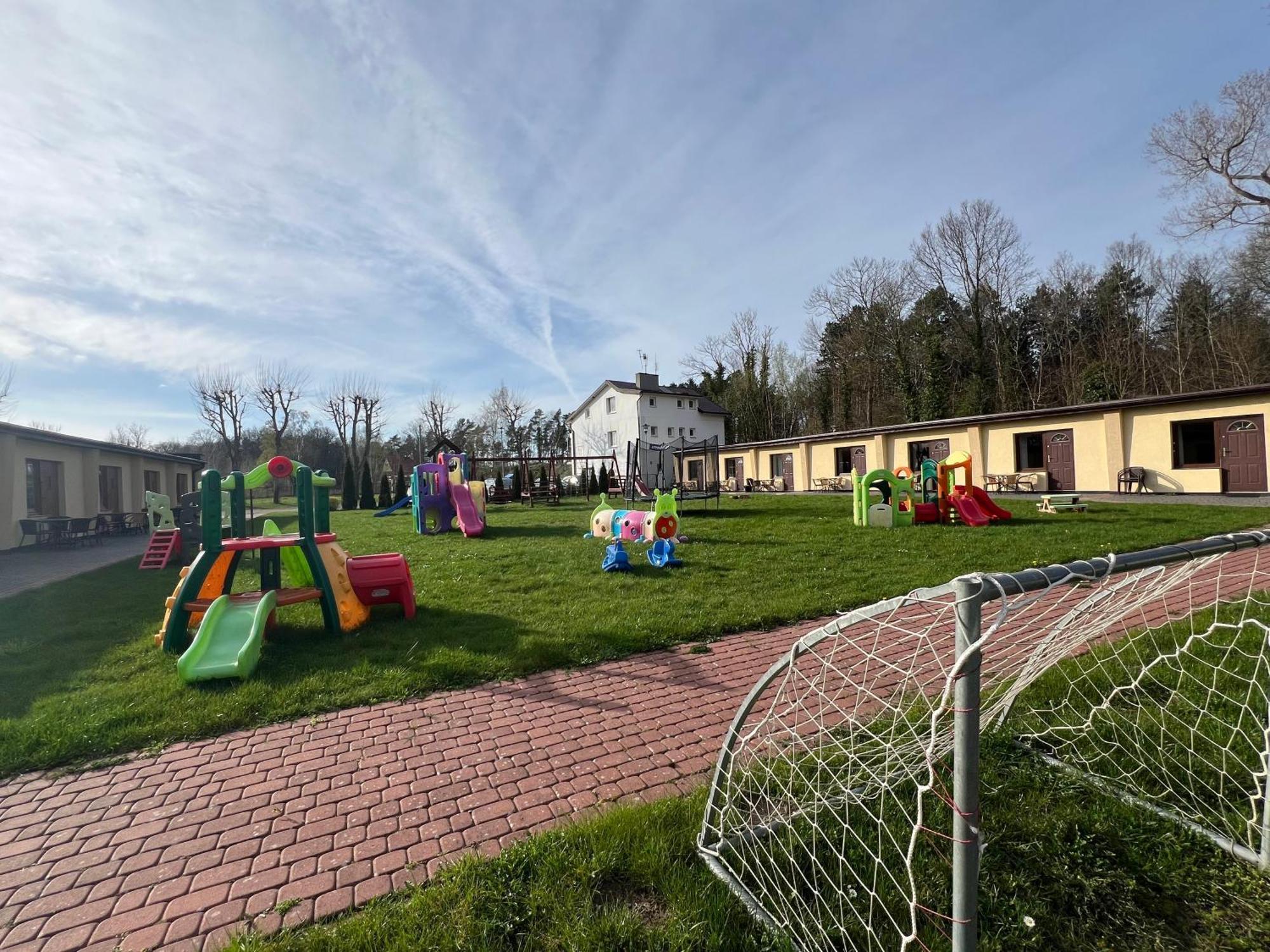 Osrodek Rodzinny "Pod Wydmami" Przy Plazy , Plac Zabaw , Rowery Sarbinowo Exterior foto