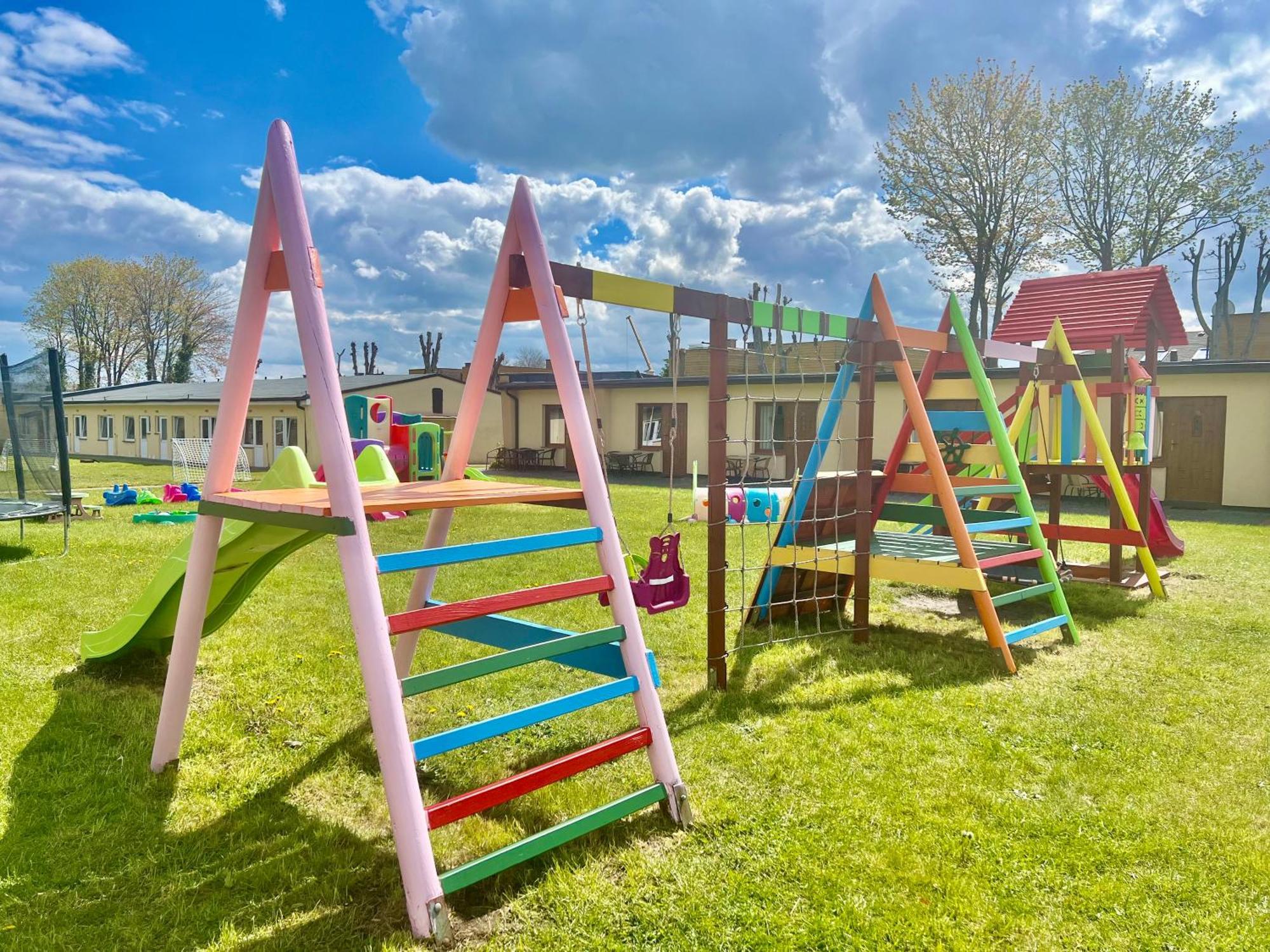 Osrodek Rodzinny "Pod Wydmami" Przy Plazy , Plac Zabaw , Rowery Sarbinowo Exterior foto